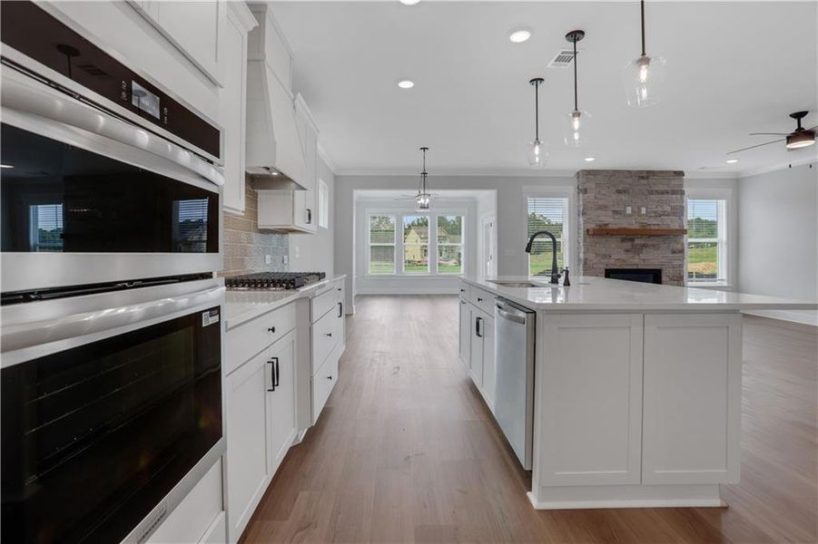 Furnished interior view inside a new home in Twin Lakes, Hoschton (Image 11).