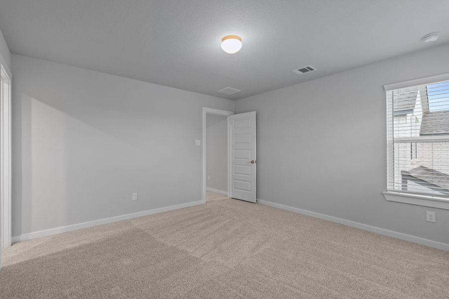 Spacious, unfurnished interior of a new home in Huntington Place, Rosharon (Image 11). Spacious, unfurnished interior of a new home in Huntington Place, Rosharon (Image 11).