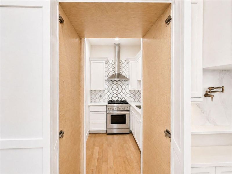Image 74 of a home in .