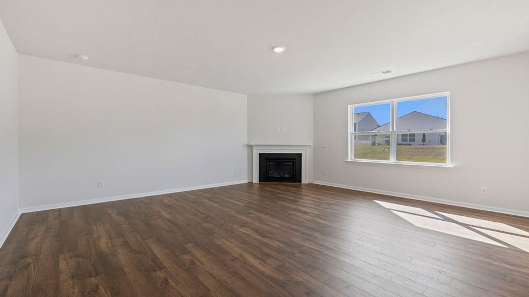 Spacious, unfurnished interior of a new home in Durbin Meadows Traditions, Fountain Inn (Image 17).