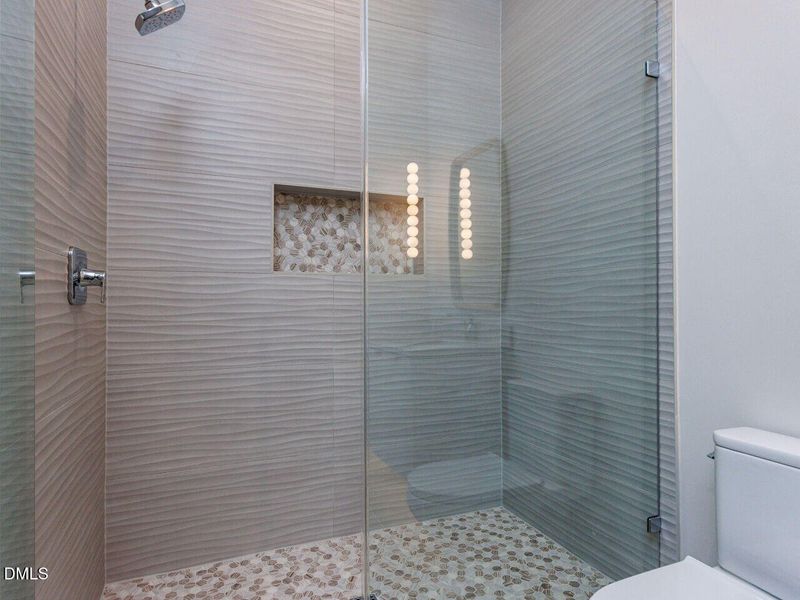 062-1280x960-bathroom