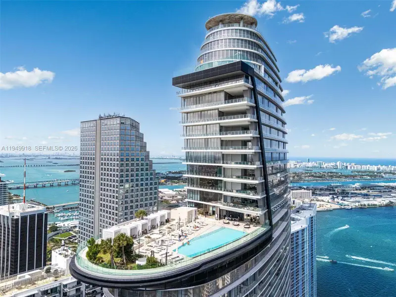 Condo located in Miami, FL showcasing its design and architecture (Image 31).
