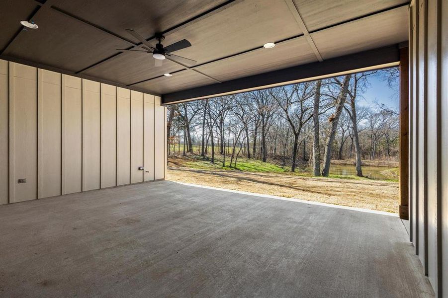 View of patio / terrace with ceiling fan