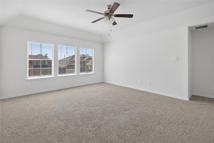 Spacious, unfurnished interior of a new home in , Fort Worth (Image 20).