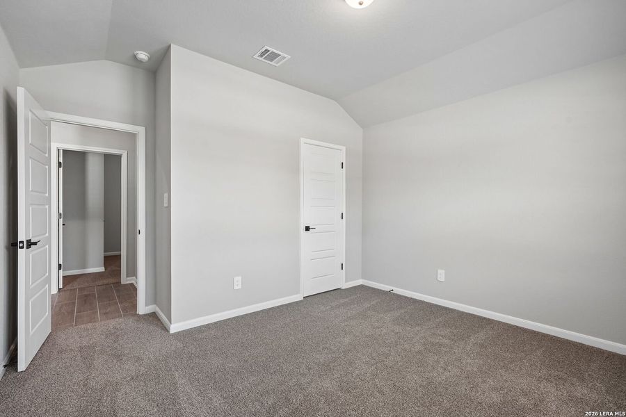 Spacious, unfurnished interior of a new home in , San Antonio (Image 39).