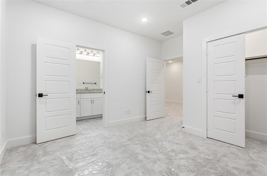 Image 33 of a home in . Image 33 of a home in .