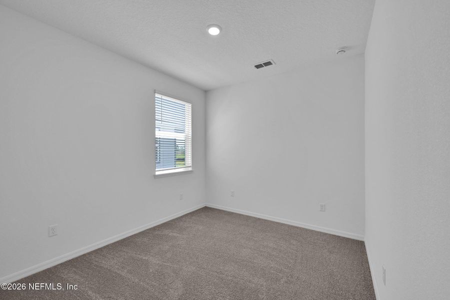 Spacious, unfurnished interior of a new home in Hyland Trail, Green Cove Springs (Image 15).