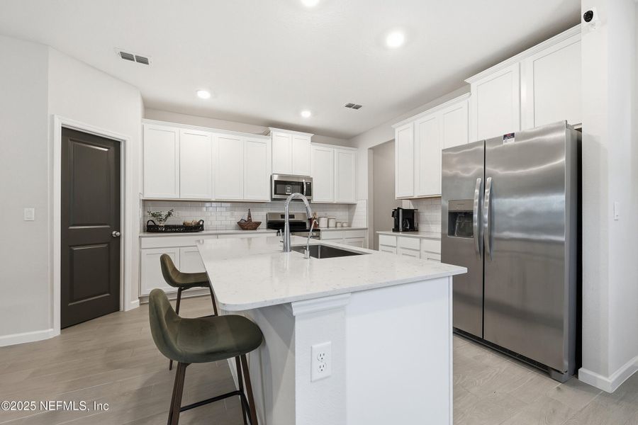 Furnished interior view inside a new home in St Augustine Lakes: St Augustine Lakes 40S, St. Augustine (Image 9).