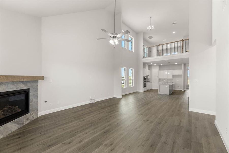 8917 Cisco-Living Room-1 8917 Cisco-Living Room-1