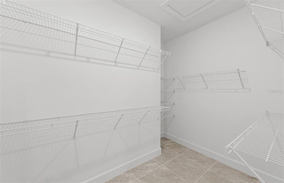 Spacious, unfurnished interior of a new home in Talon Preserve on Palmer Ranch, Nokomis (Image 17).