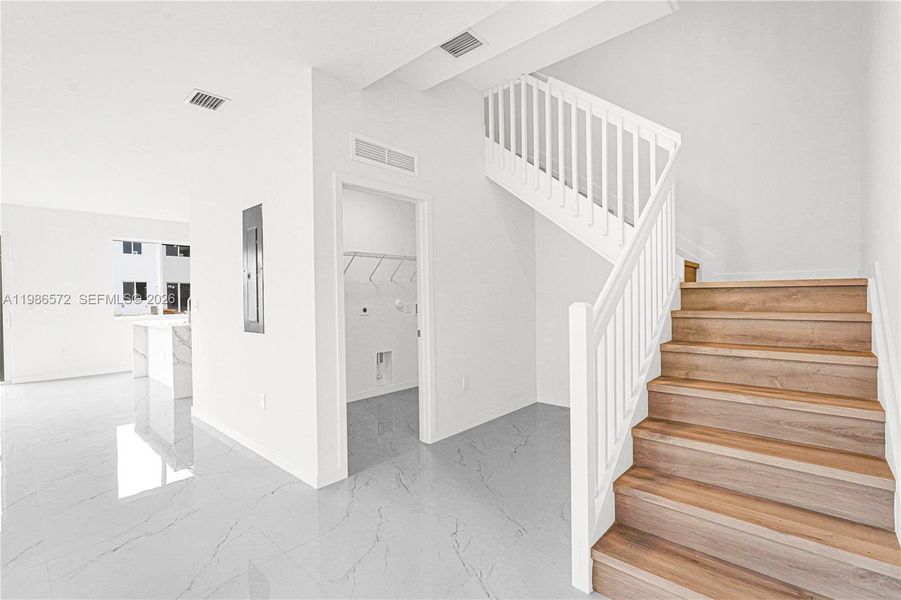 Spacious, unfurnished interior of a new home in , Miami (Image 78).