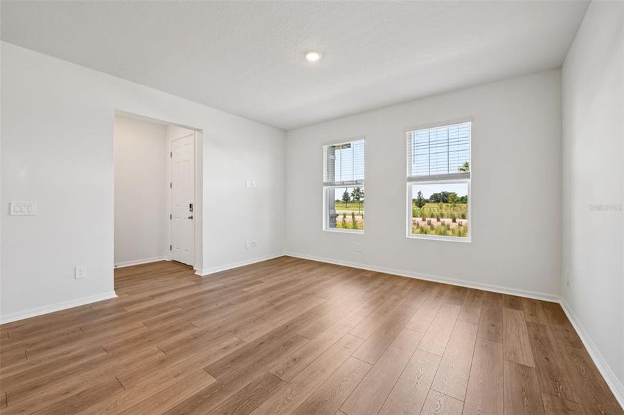 Spacious, unfurnished interior of a new home in The Meadow at Crossprairie Bungalows, St. Cloud (Image 27).