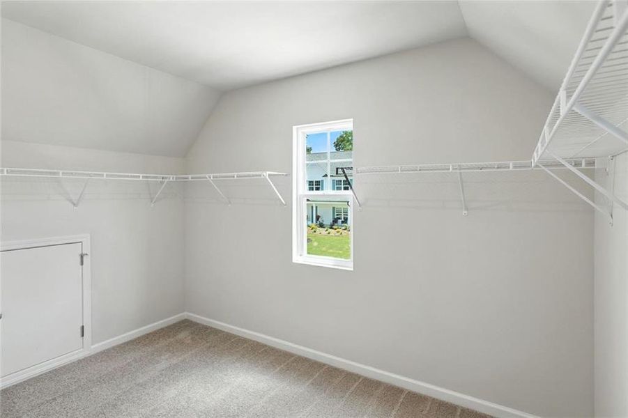Spacious, unfurnished interior of a new home in , Jefferson (Image 17).