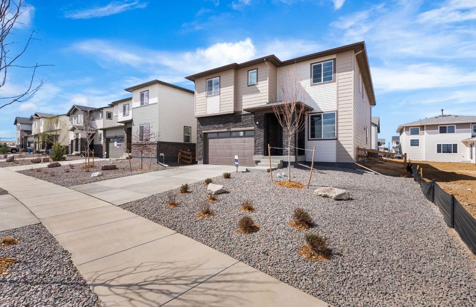 Community amenities in Harvest Crossing, Aurora (Image 44).