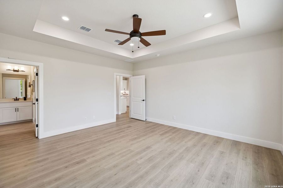 Spacious, unfurnished interior of a new home in , Fischer (Image 26).