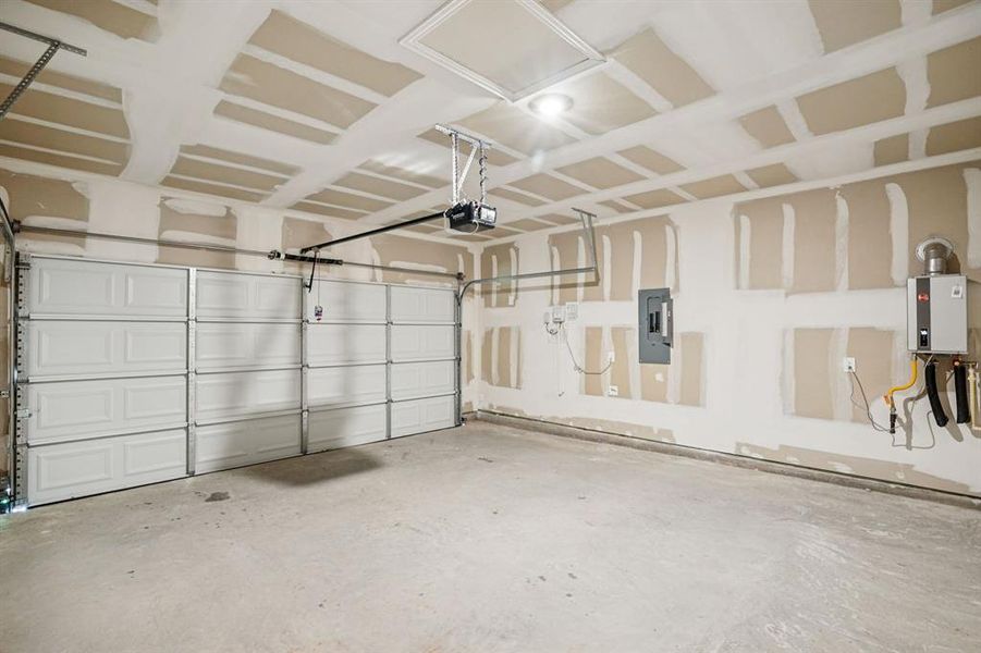 Photo is not of the actual home, but is an inspirational photo of builder’s model home and may depict options, furnishings, and/or decorator features that are not included. Photo is not of the actual home, but is an inspirational photo of builder’s model home and may depict options, furnishings, and/or decorator features that are not included.