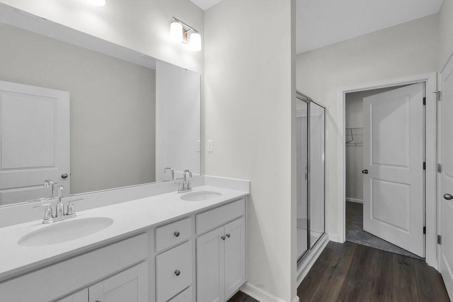 Representative furnished interior of a home built from the Glenwood II by Great Southern Homes in Bickley Station, Irmo (Image 7).