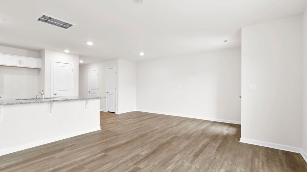 Spacious, unfurnished interior of a new home in Covington Village, Greer (Image 18).