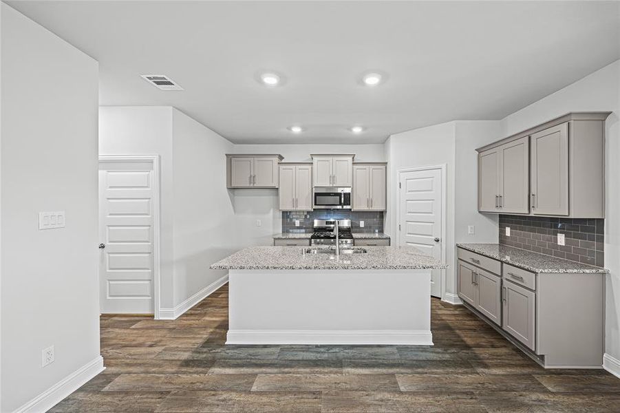 Furnished interior view inside a new home in Stonebrooke, Conroe (Image 4).
