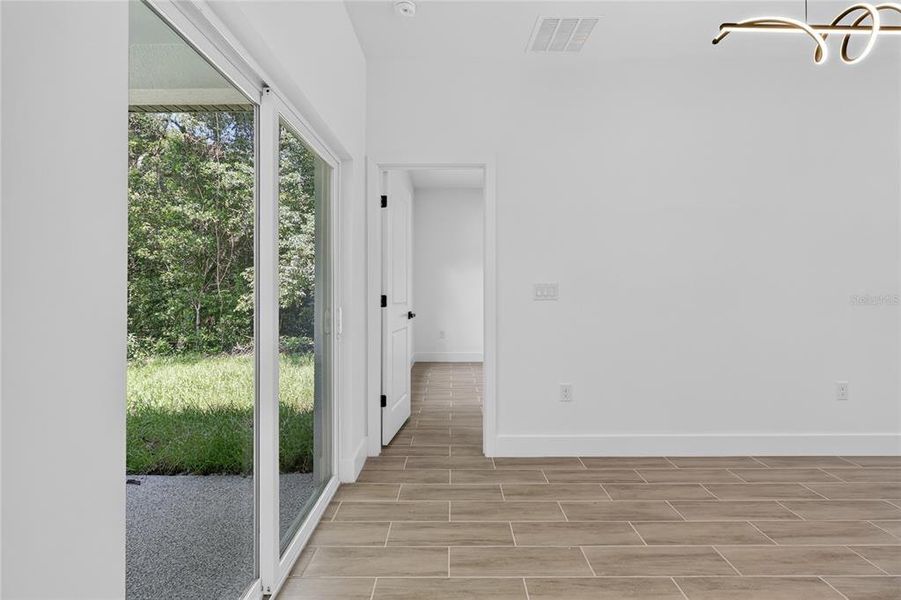 Spacious, unfurnished interior of a new home in , Orange City (Image 18).