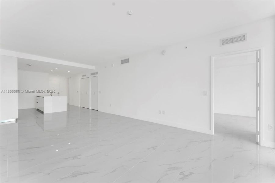 Spacious, unfurnished interior of a new home in , Miami (Image 22).