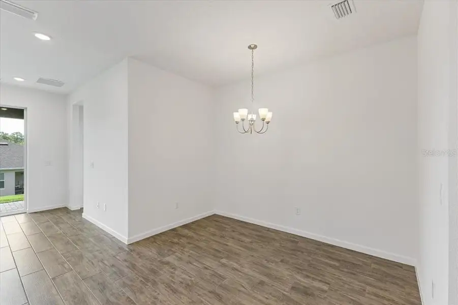 Spacious, unfurnished interior of a new home in Summerbrooke, Mount Dora (Image 11).