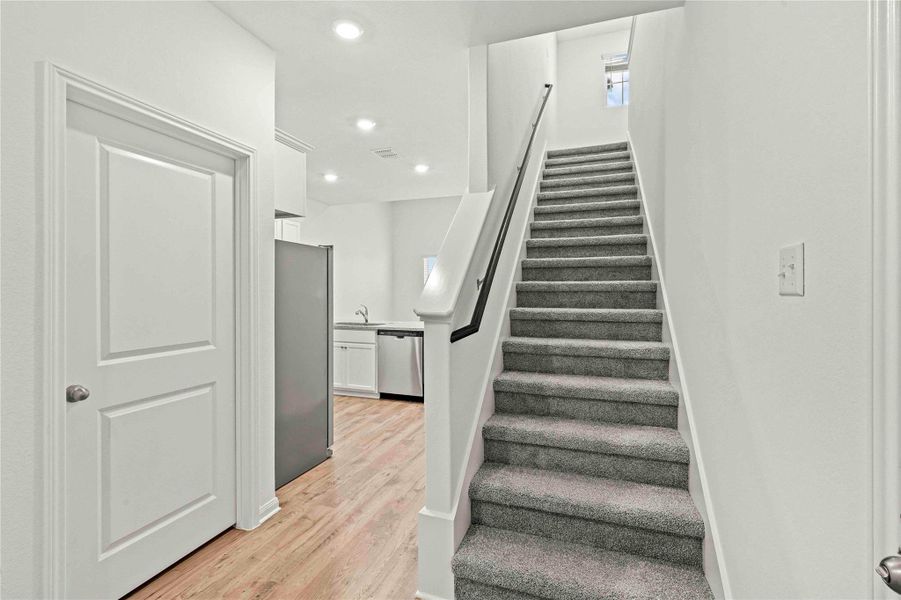 Spacious, unfurnished interior of a new home in , Hockley (Image 16).