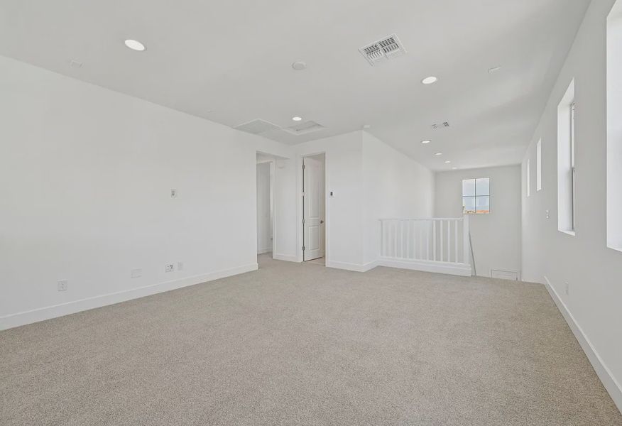 Loft - 9 of 13