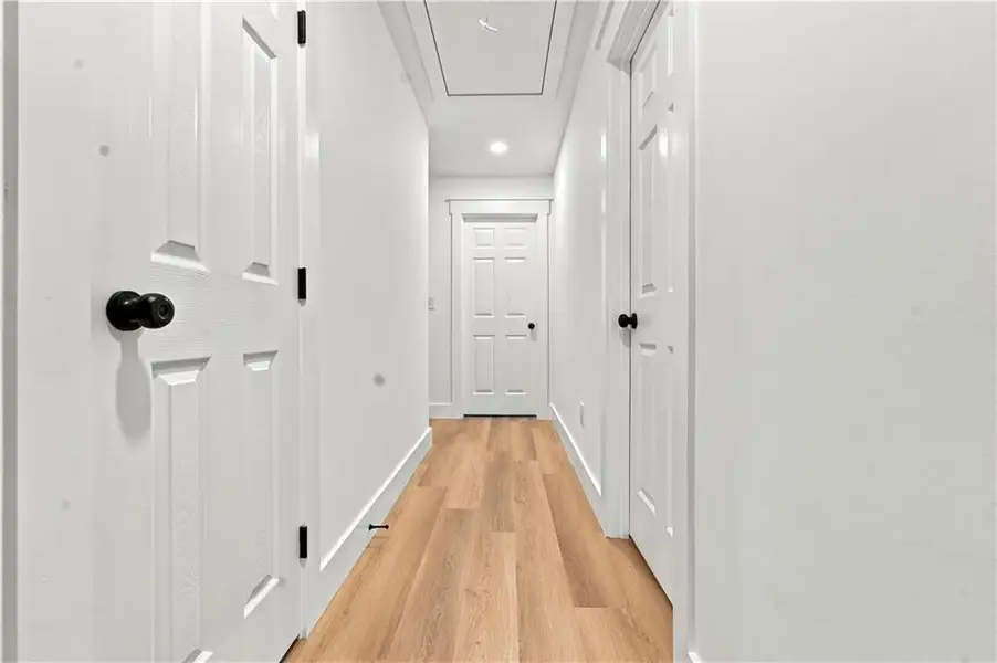 Spacious, unfurnished interior of a new home in , Marietta (Image 23).