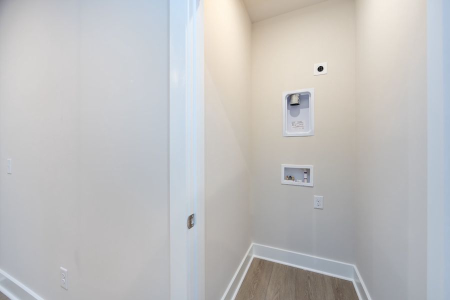 Spacious, unfurnished interior of a new home in Context at Oakhurst, Charlotte (Image 38).