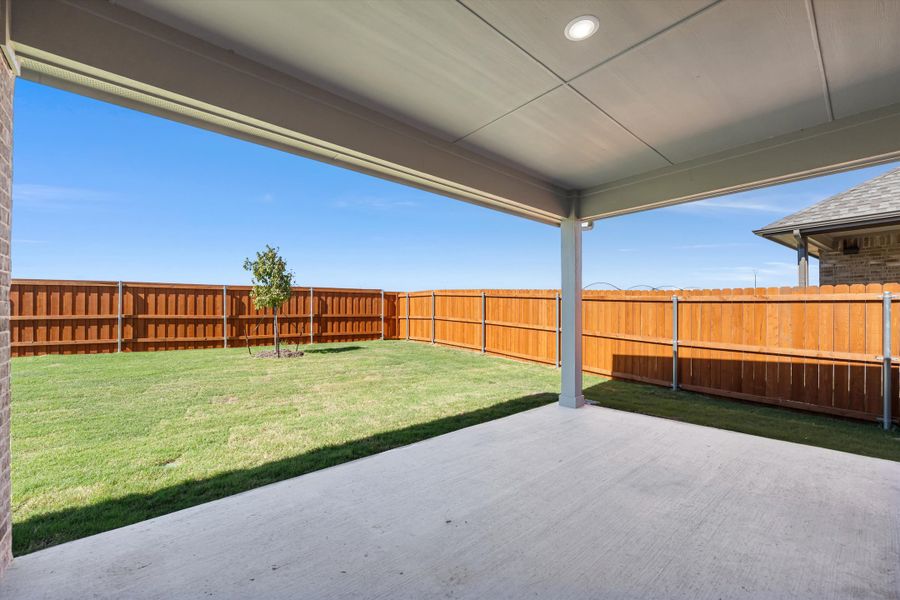 Exterior details and patio area of a home in Morningstar, Aledo (Image 21).