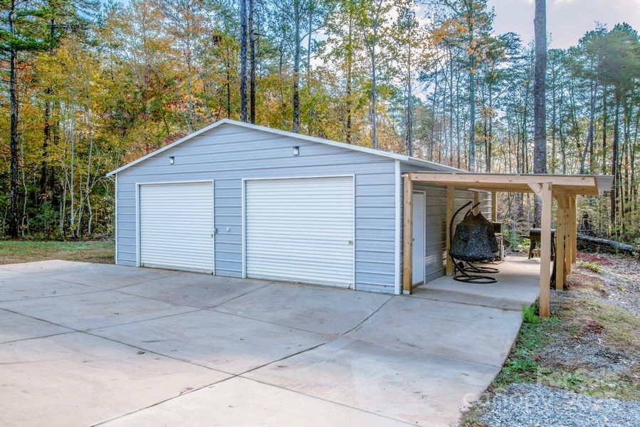 Image 33 of a home in .