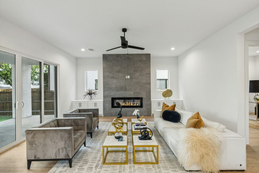 Furnished interior view inside a new home in , Dallas (Image 36).