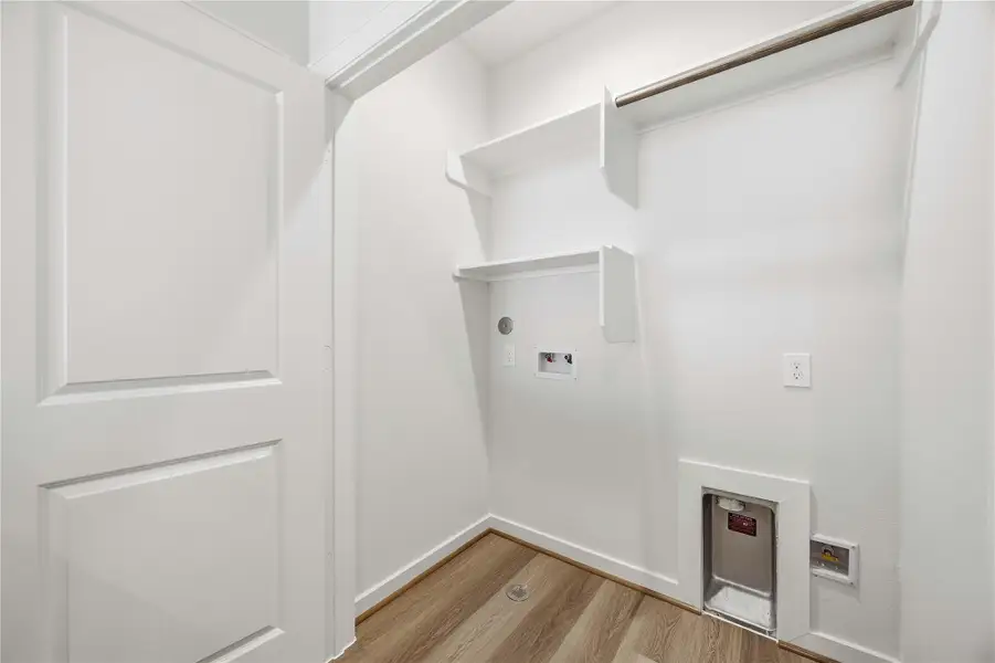 Spacious, unfurnished interior of a new home in Fulton Crossing, Houston (Image 23).