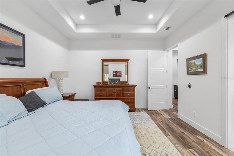 Furnished interior view inside a new home in , Dade City (Image 57).