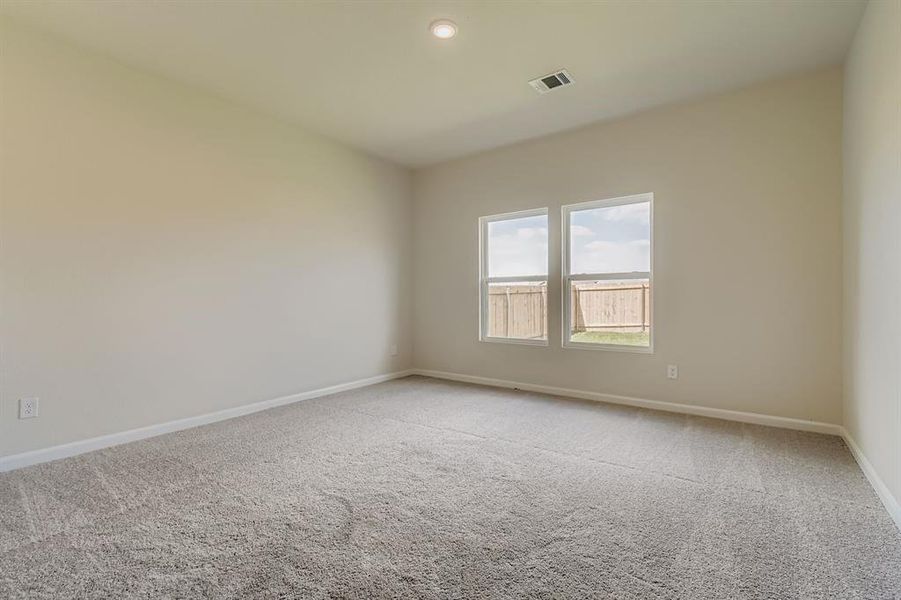 Spacious, unfurnished interior of a new home in Sperling Farms, Ferris (Image 9).