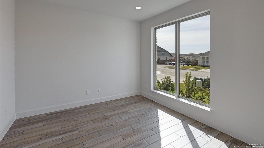 Spacious, unfurnished interior of a new home in Corley Farms 50', Boerne (Image 20).