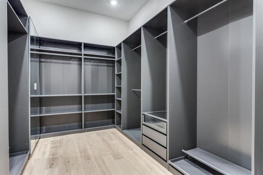 Custom closet