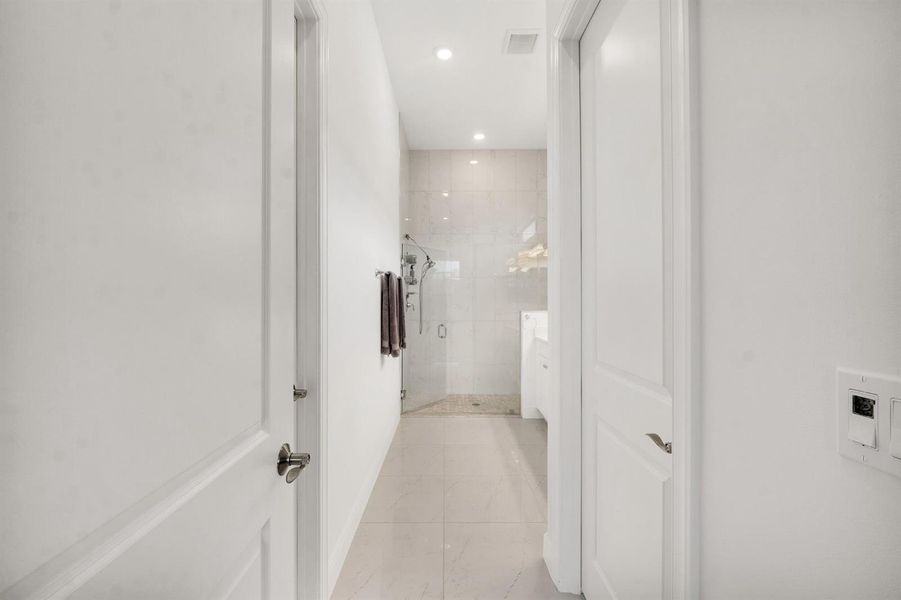 5357 St Armands Way-46