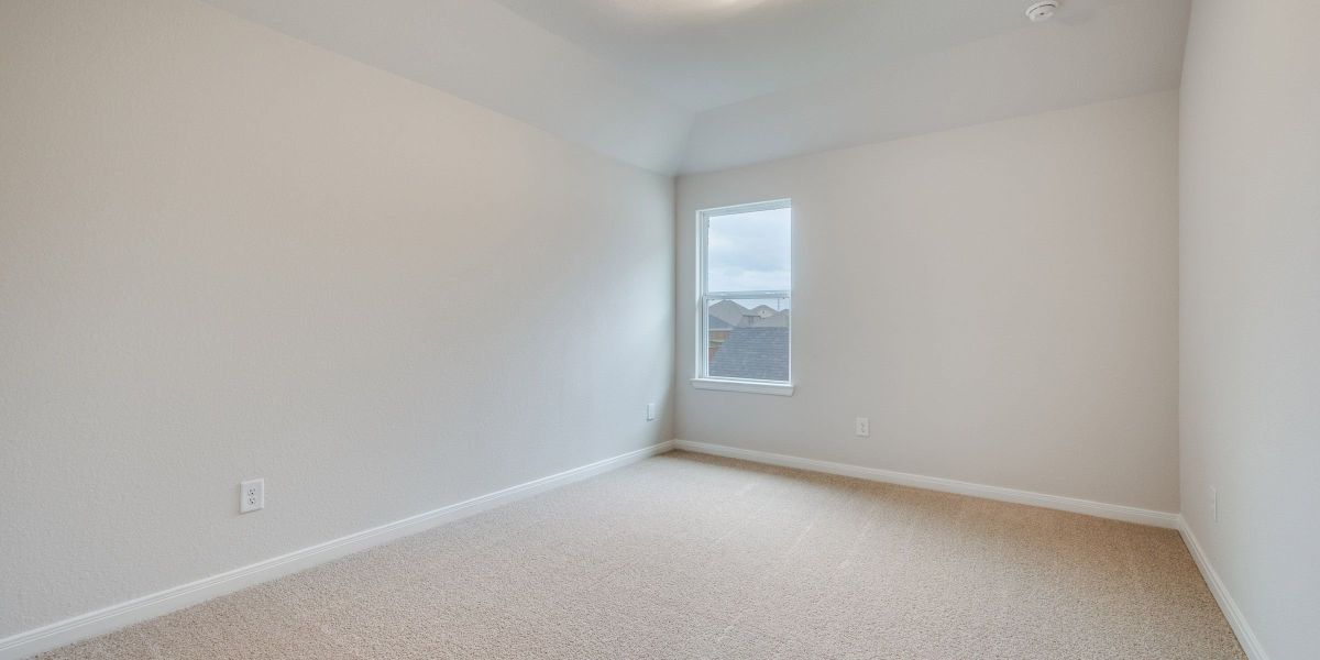 Spacious, unfurnished interior of a new home in Spiritas Ranch, Lakewood Village (Image 24).