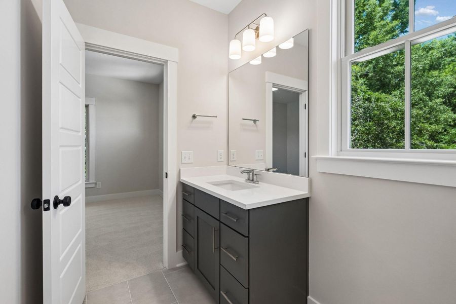 Furnished interior view inside a new home in , Charleston (Image 35).