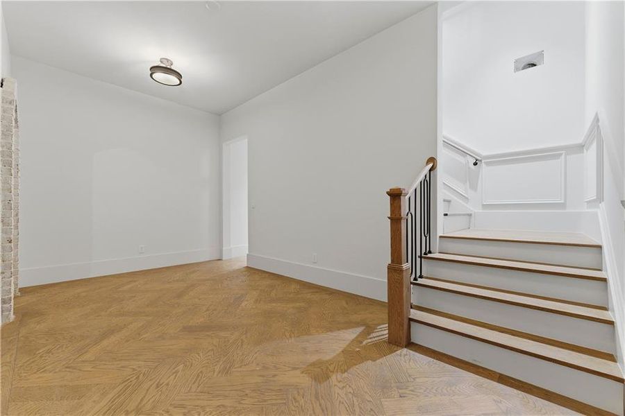 Spacious, unfurnished interior of a new home in , Atlanta (Image 50).