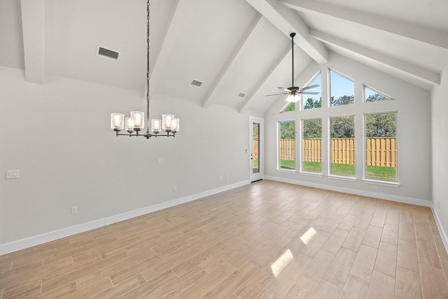 Spacious, unfurnished interior of a new home in Parmer Ranch, Georgetown (Image 24).