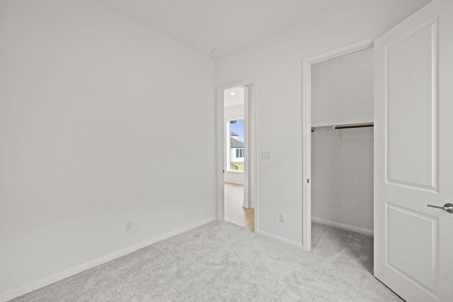 Spacious, unfurnished interior of a new home in , Leander (Image 26).