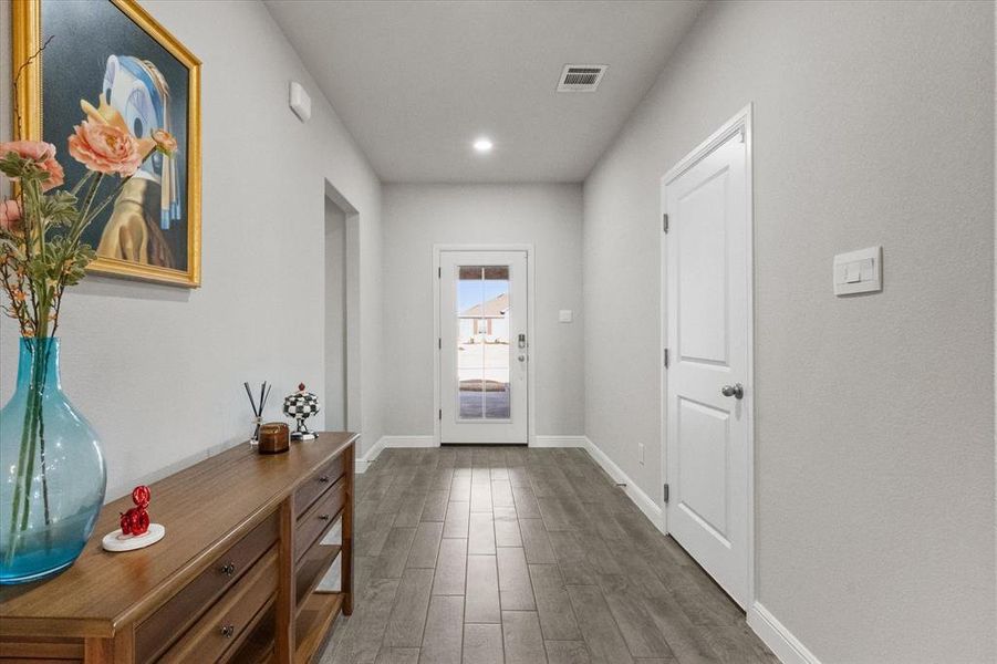 Furnished interior view inside a new home in , Cedar Hill (Image 10).