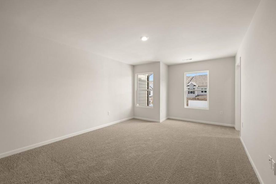 Spacious, unfurnished interior of a new home in Hughes Court, Dawsonville (Image 17).