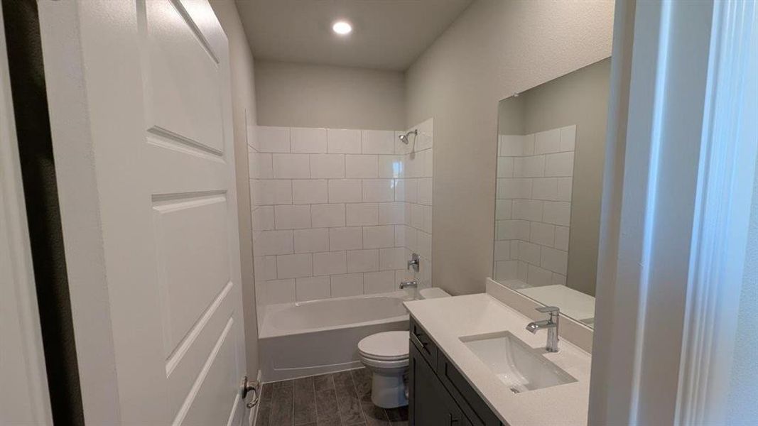 Furnished interior view inside a new home in Bella Vista, Granbury (Image 8). Furnished interior view inside a new home in Bella Vista, Granbury (Image 8).