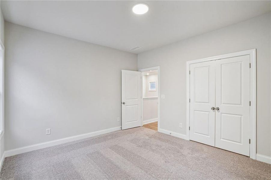 Spacious, unfurnished interior of a new home in Aberdeen, Hoschton (Image 31).