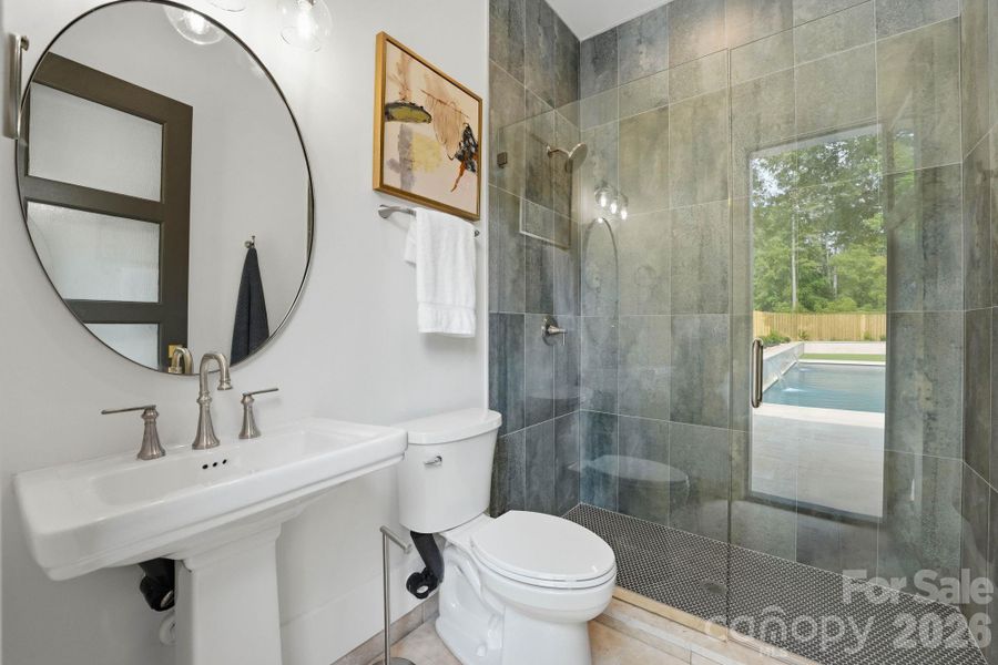 Full Bathroom in Cabana
