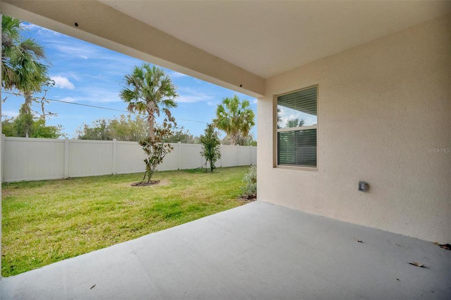 Exterior details and patio area of a home in , Wimauma (Image 4).